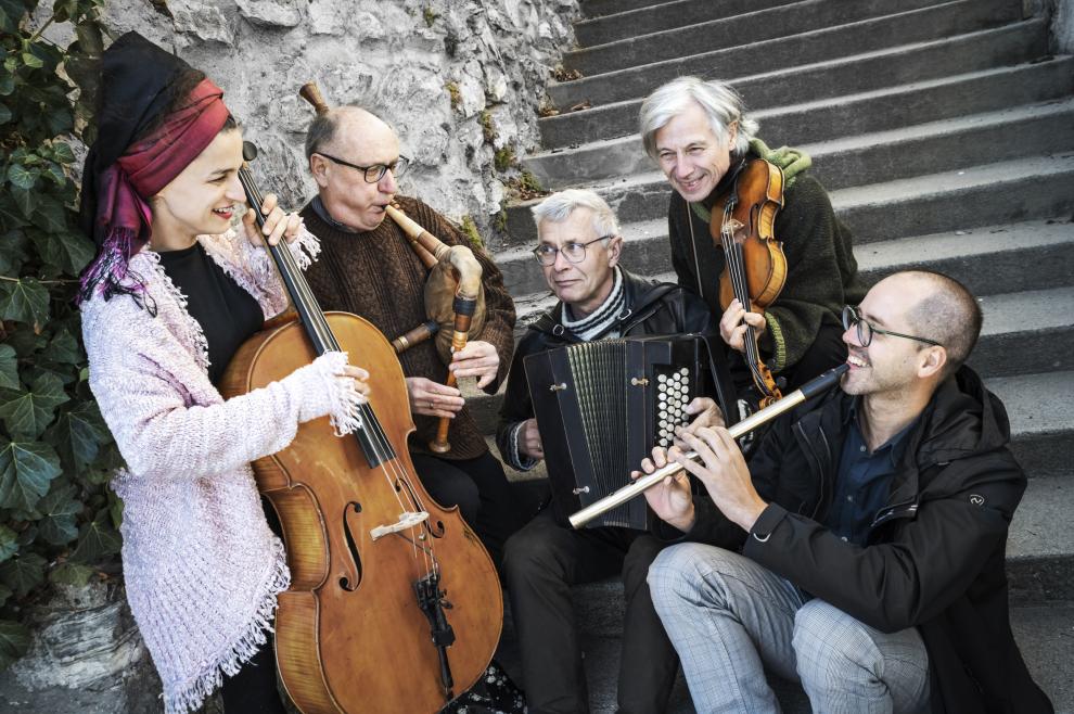 ANIADA A NOAR & Freunde "voller Freude"
